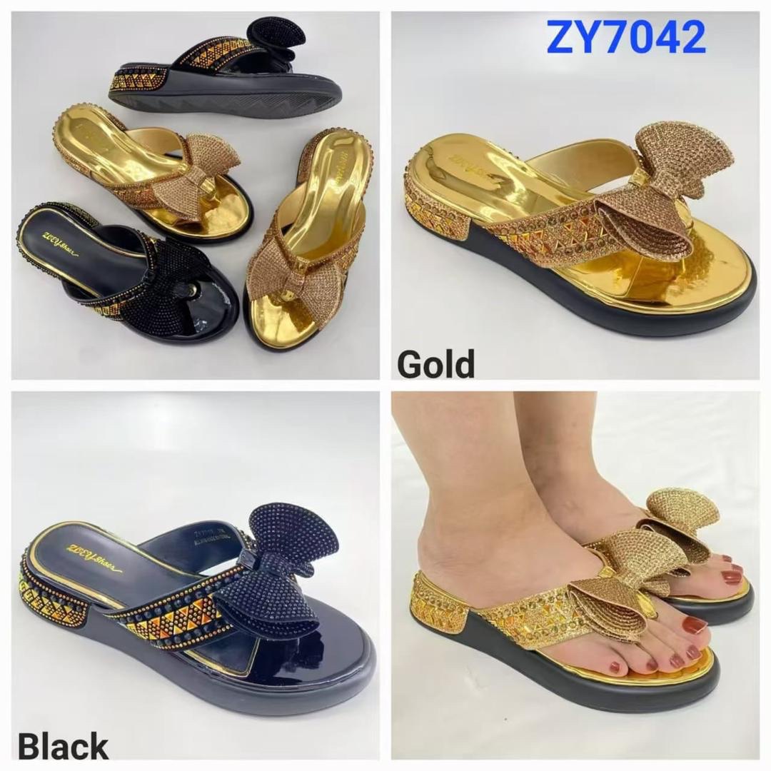 2425a355-3f86-45bf-a012-77a9bdf398ca ZOEY WOMEN SLIPPERS - Image 1