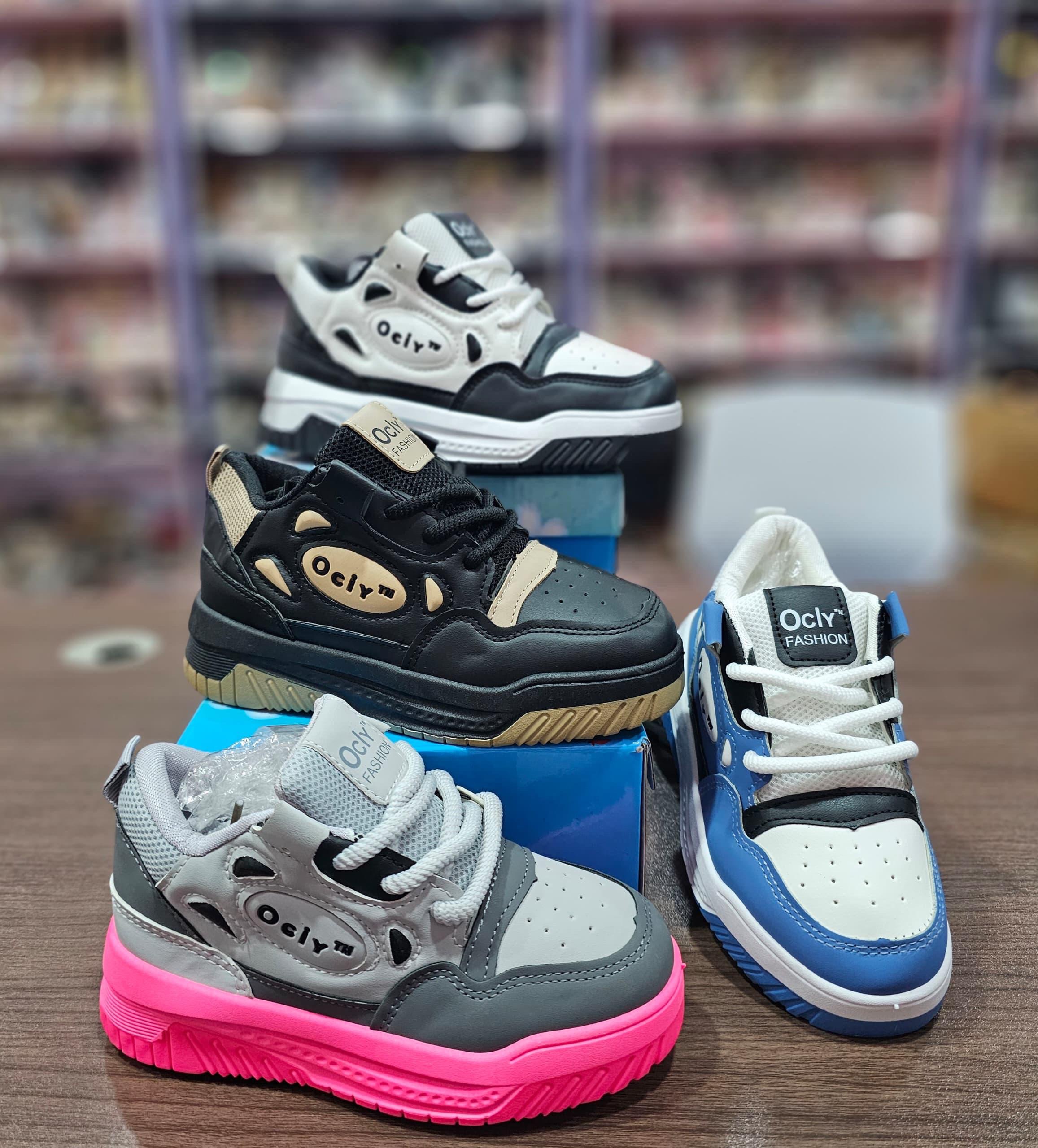 d1562721-f69b-4068-a41a-65f0f2c71d88 OGIY CHILDREN SNEAKERS - Image 1