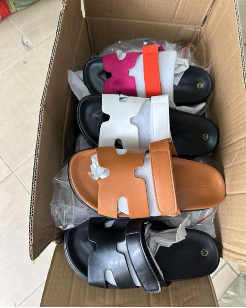 892363e7-fcbc-4f8c-9c7e-34136526d60d HERMES CHYPRE SANDALS - Image 1