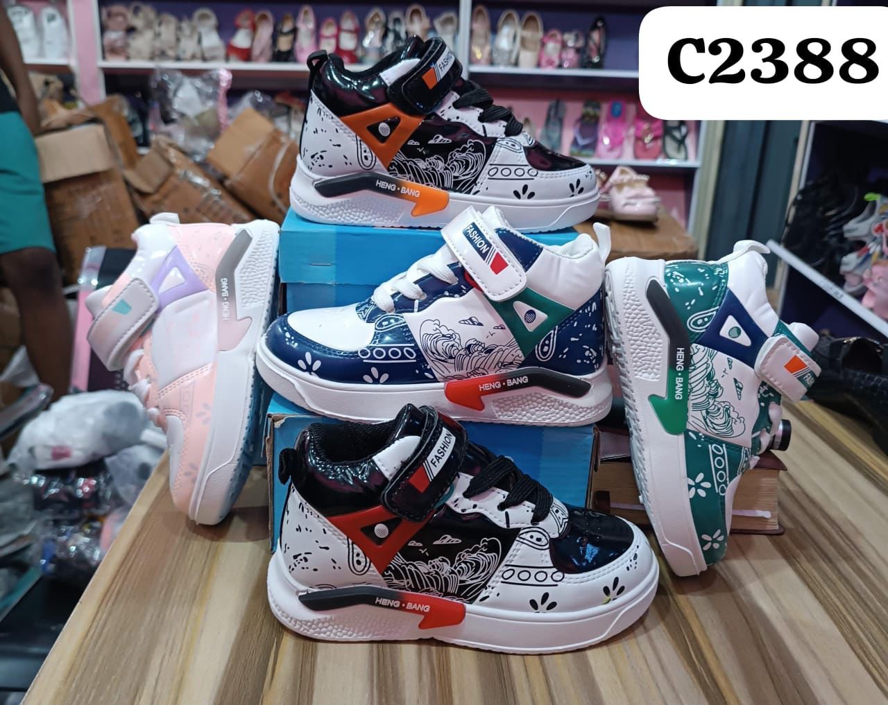 2026/05/1359473.jpg Fashion Kiddies Sneakers - Image 1
