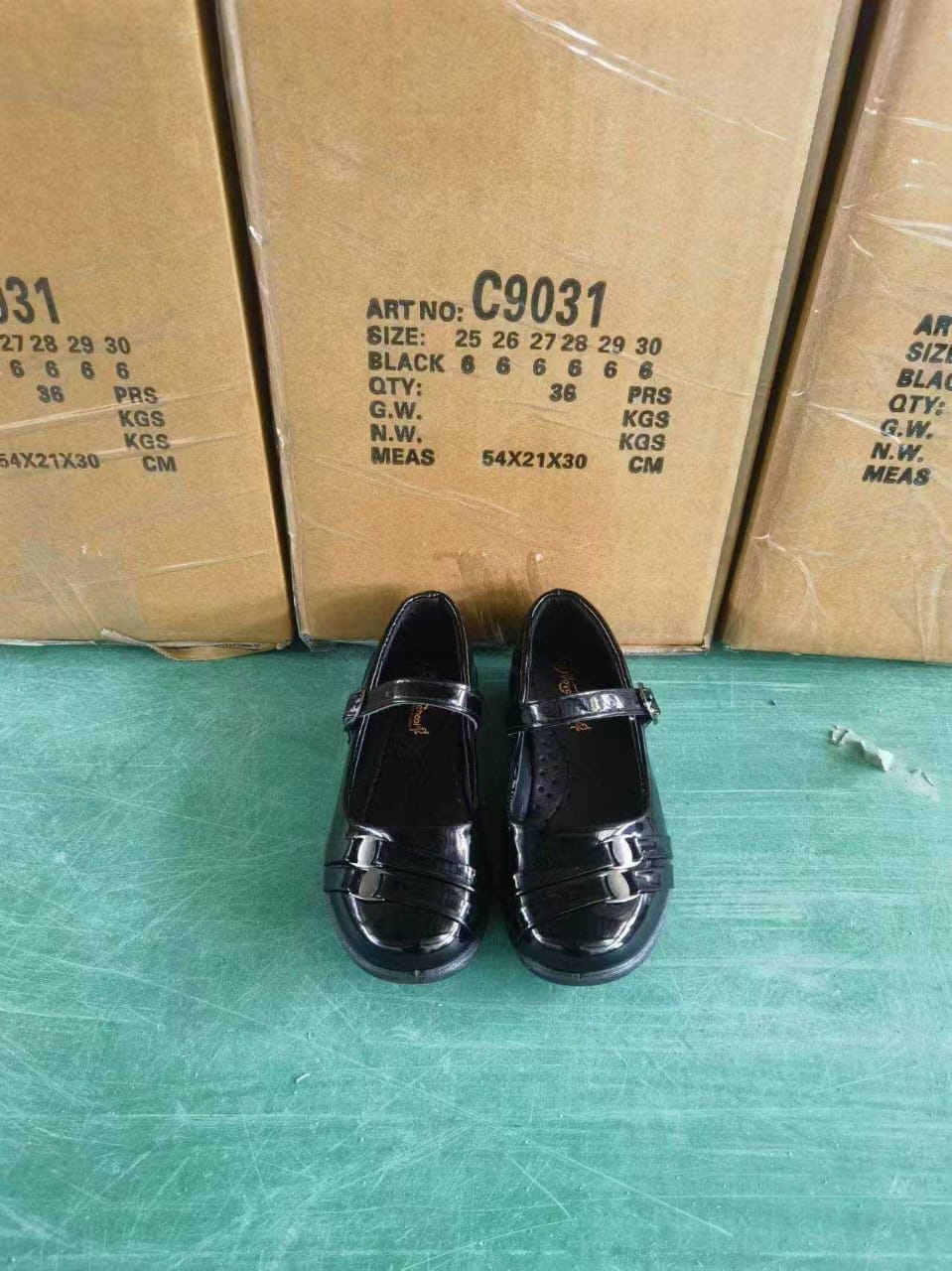5cebf7af-7c84-484b-bd9d-0c4533d97a71 Girlies Glossy School shoe - Image 1