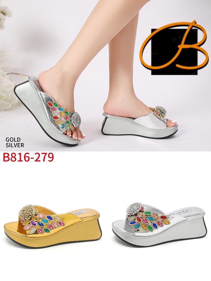 5d2146aa-55ba-4115-b6df-4ae0ecb34797 WOMEN LUXURY SLIPPERS - Image 1