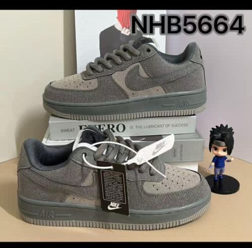 ca994ef9-1f03-44aa-a043-8228200402a8_5c63fcac-b47f-4cfd-94ac-1e54ac956322-2 GREY NiKE AIR FORCE - Image 1