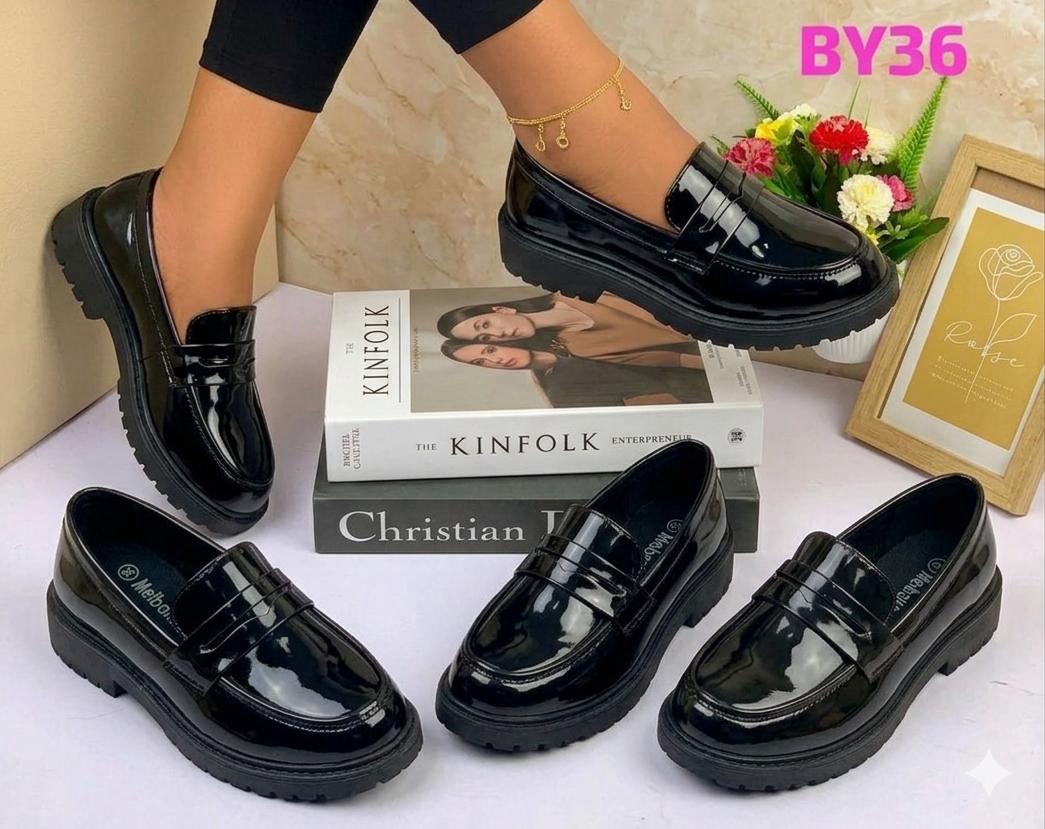 2cdcc02e-d595-4215-85c3-bd6e5e060b4f GLOSSY SCHOOL SHOE(without chain) - Image 1