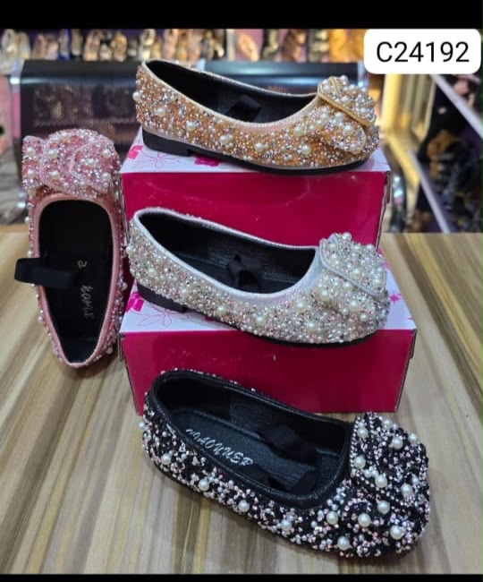 41449ca2-9d67-4936-a86c-ea957350a873 KIDDIES STONED SHOE - Image 1