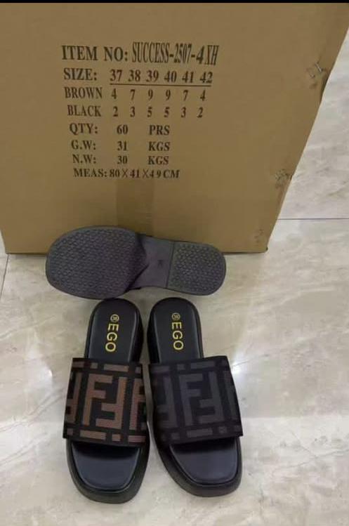 WA_1782998383127 FENDI High sole slippers - Image 1